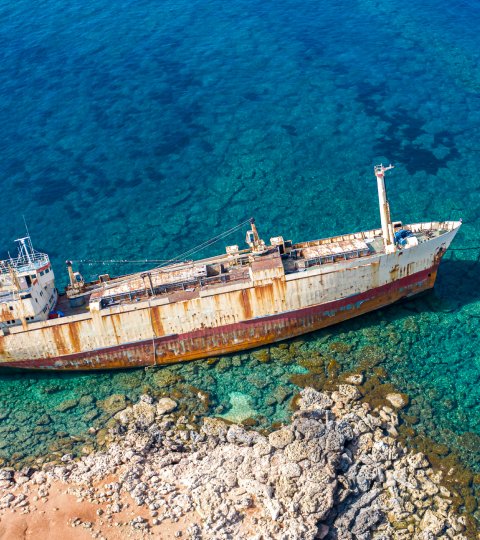 photo of capsized ship